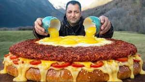 برگر عظیم با روکش زرده تخم شترمرغ