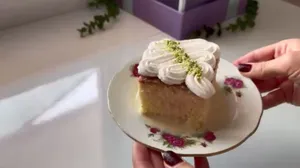 طرز تهیه کیک سه شیر؛ نرم‌ترین و لذیذترین کیک خیس دنیا با دستور اصلی