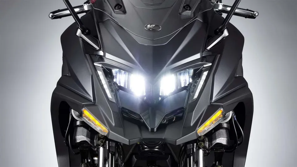 قدرتمندترین اسکوتر سه چرخ جهان قدرتمندترین اسکوتر سه چرخ جهان