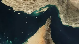 نخستین گروه کشتی‌ها با مجوز ایران از تنگه هرمز عبور کردند