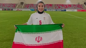 بازیکن تیم فوتبال بانوان: از امروز موظفم در خیابان کنار مردم کشورم باشم