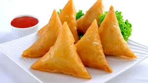 طرز تهیه سمبوسه پیتزایی خانگی ساده و فوری