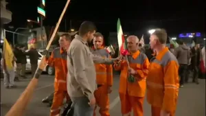 پاکبان تهرانی: تا زمانی که دهن ترامپ را گل نگیریم، پرچم ایران را زمین نمی‌گذاریم