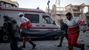 رئیس سازمان اورژانس: ۲۵۸ خانم و ۲۲۱ نفر زیر هجده سال در جنگ سوم شهید شدند