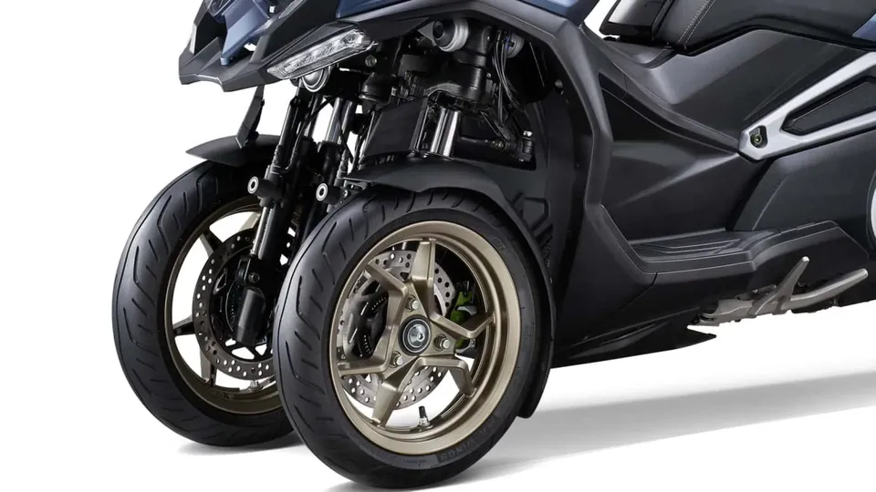 قدرتمندترین اسکوتر سه چرخ جهان قدرتمندترین اسکوتر سه چرخ جهان