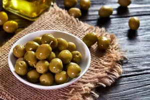 زیتون تلخ چگونه به کنترل چربی خون کمک می‌کند؟