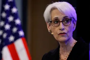 دیپلمات ارشد سابق آمریکا: بزرگترین افول تاریخ ملت‌مان را در لحظه به لحظه نظاره‌گریم