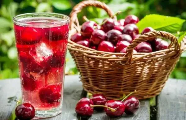 شربت آلبالو شربت آلبالو