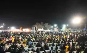 تصاویری از غم بی‌پایان مردم میناب در سوگ چهلمین روز شهادت نوگلان دانش‌آموز