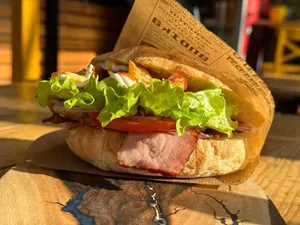 طرز تهیه ساندویچ بلغاری تنوری در منزل