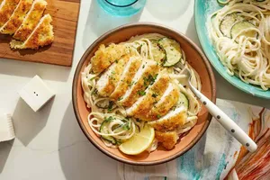 طرز تهیه اسپاگتی مرغ رستورانی در خانه