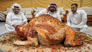 طرز تهیه شتر به سبک قدیمی و پر از ادویه